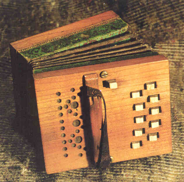Foto "Ur-Konzertina"